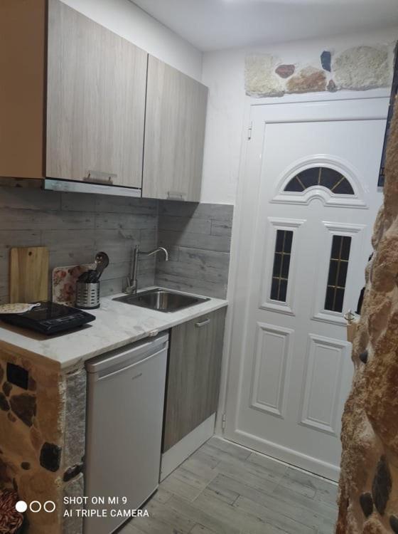 Malvina Rooms Kallithea  エクステリア 写真