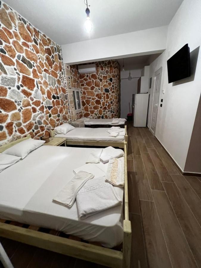 Malvina Rooms Kallithea  エクステリア 写真